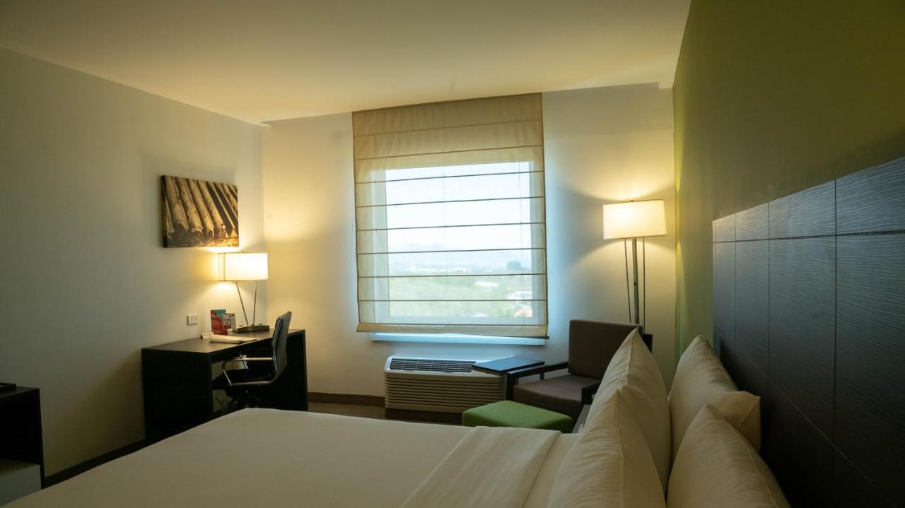 Holiday Inn Express Managua By Ihg Kültér fotó